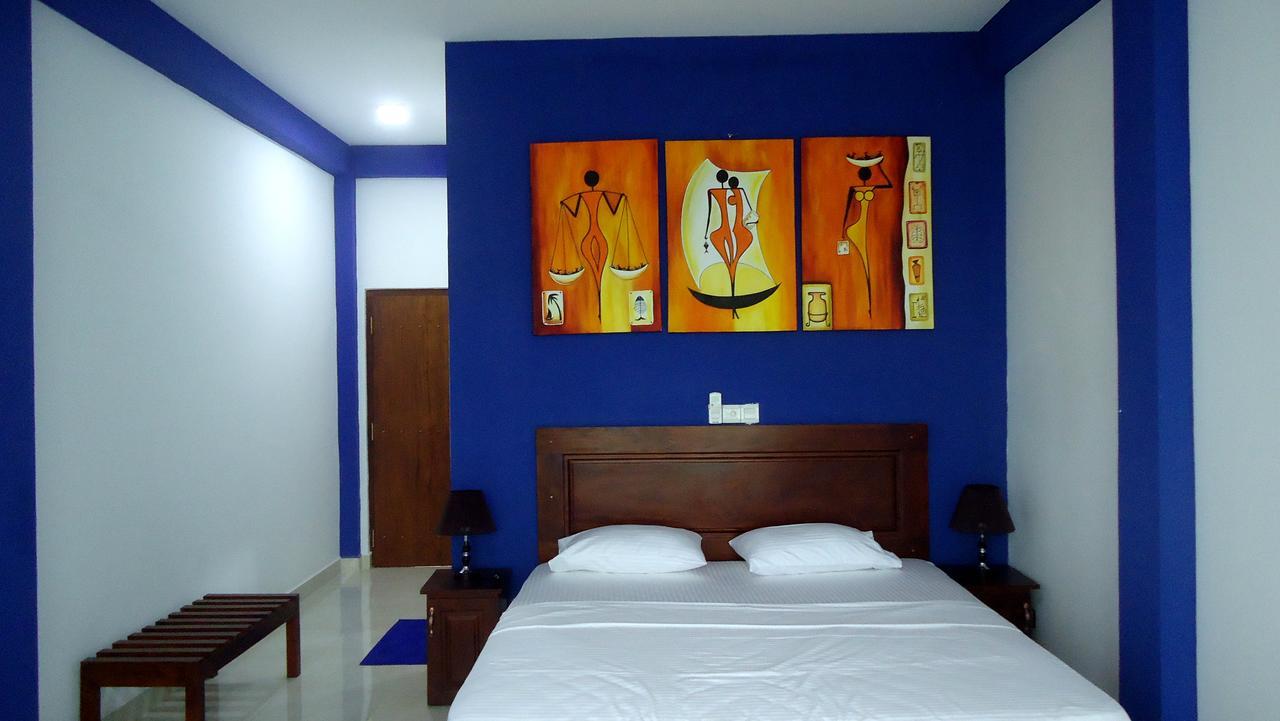 Bridge Hotel Negombo Kimbulapitiya Exteriör bild
