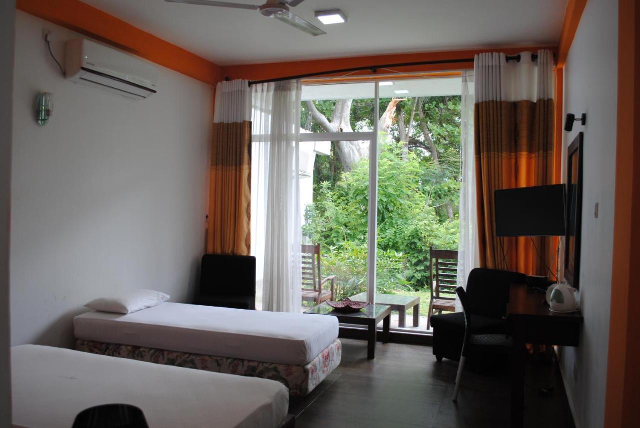 Bridge Hotel Negombo Kimbulapitiya Rum bild